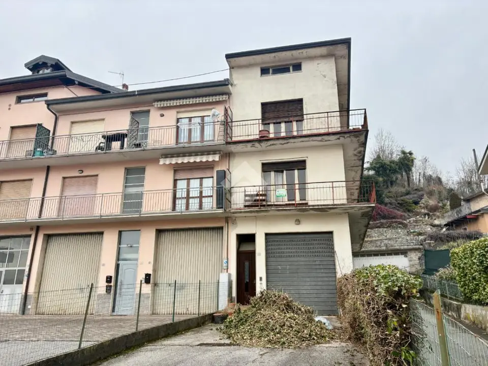 Casa semindipendente in vendita a Gazzaniga