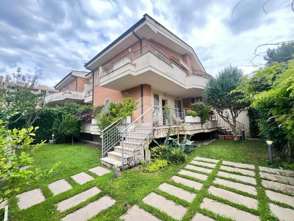 Villa a schiera in vendita a Roma