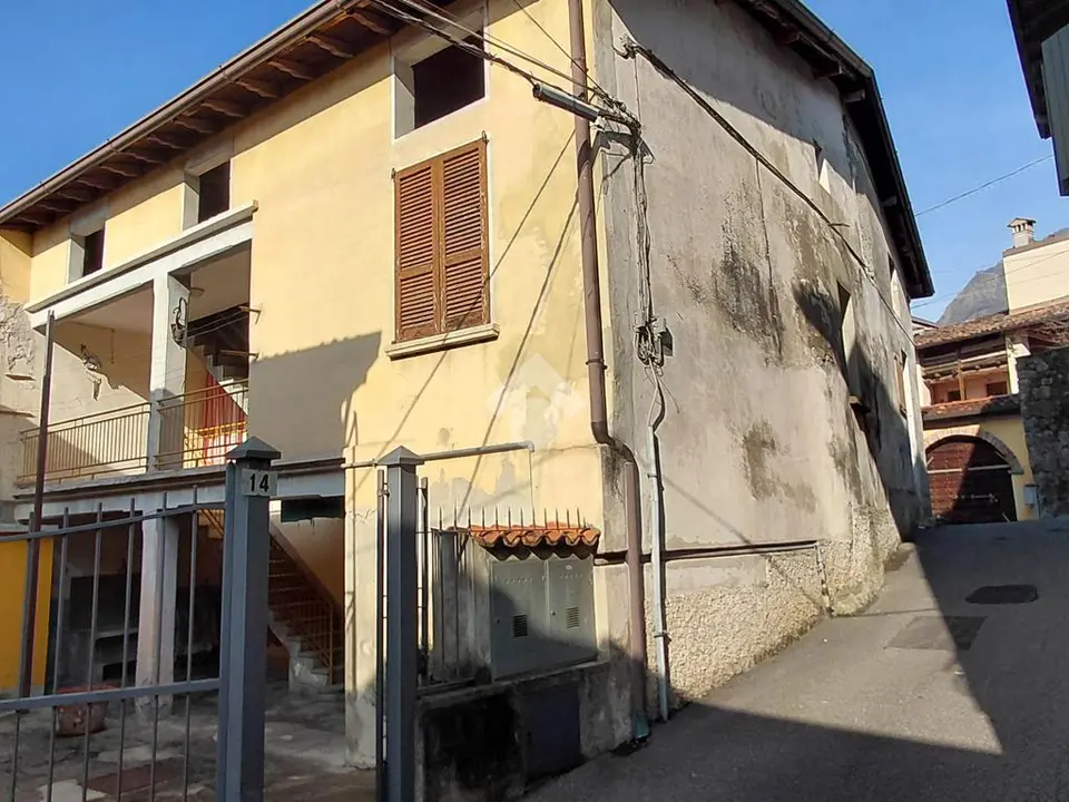Casa di corte in vendita a Marone