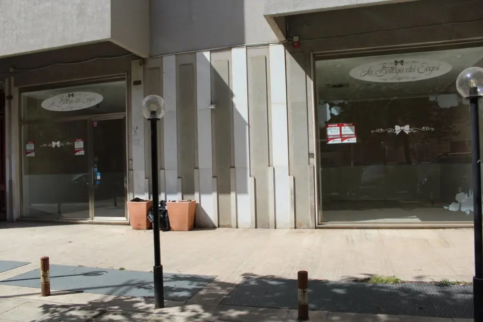 Negozio in Via Vittorio Alfieri  52, Palermo (PA)