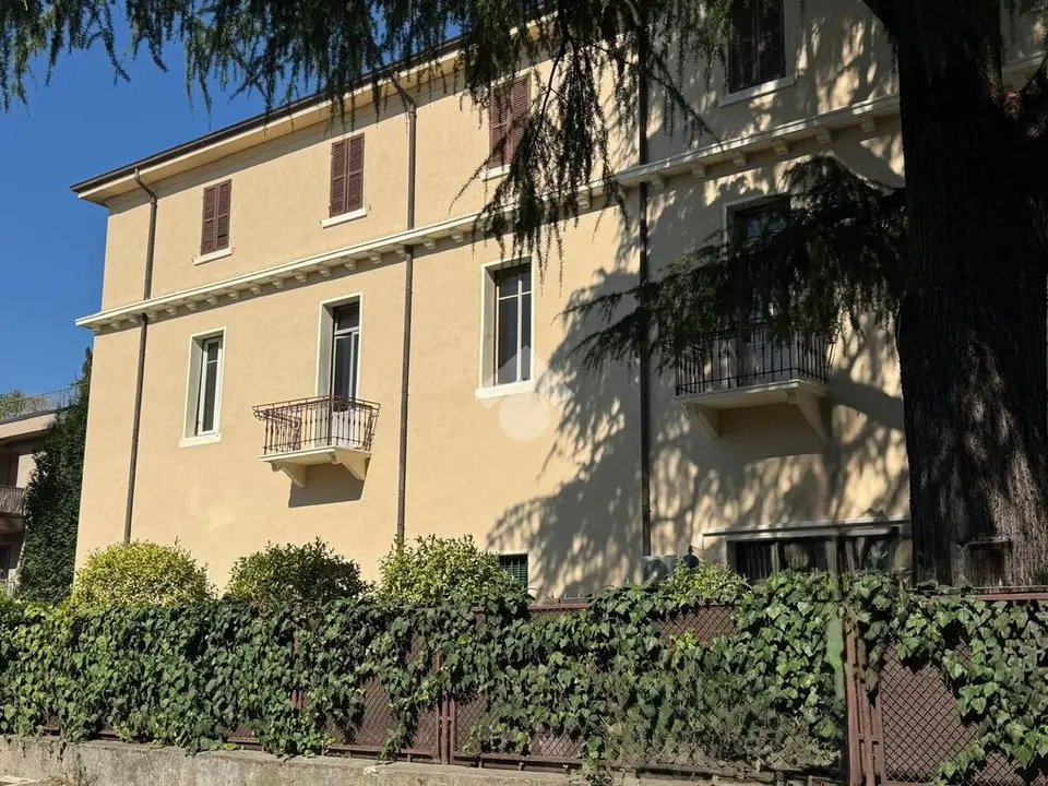 6 locali in vendita a Verona