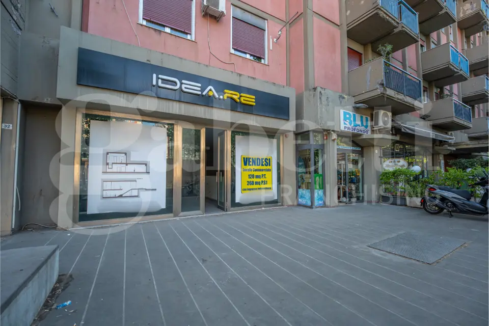 Negozio in Viale Strasburgo  26, Palermo (PA)