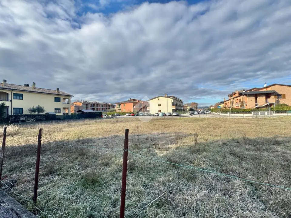 Ter. residenziale in vendita a Assisi