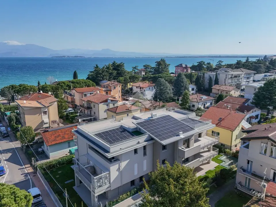 Trilocale in vendita a Desenzano Del Garda