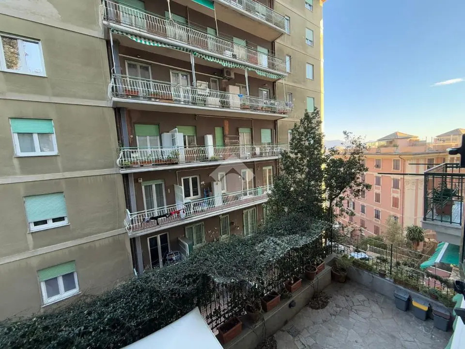 6 locali in vendita a Genova