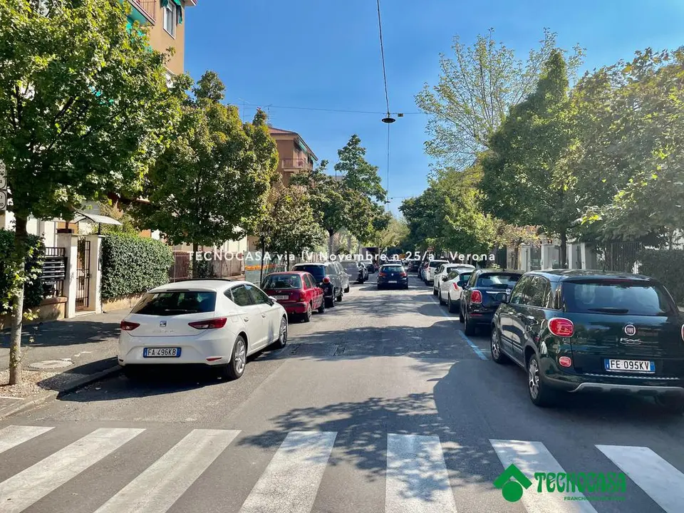 Box / posti auto in vendita a Verona