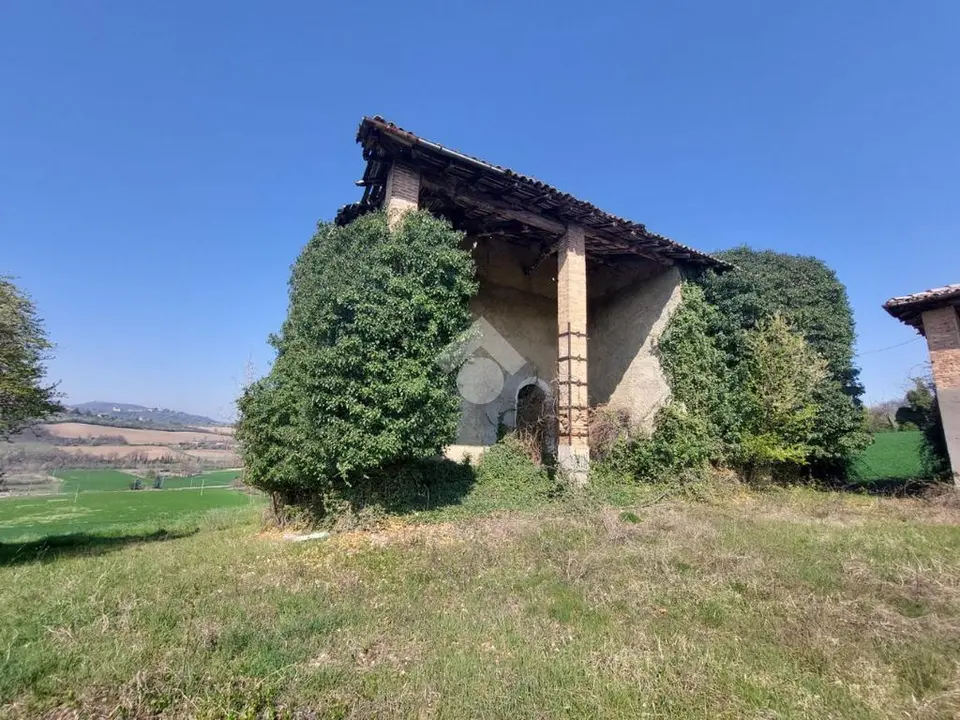 Rustico in vendita a Monte San Pietro