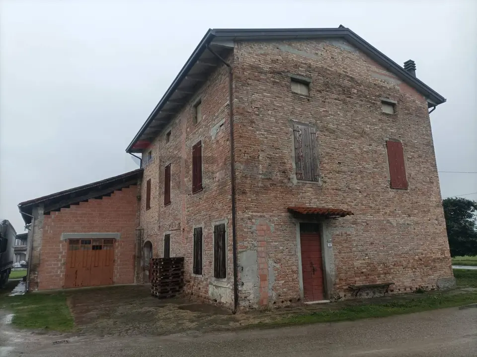 Casa Indipendente in Vendita a Busseto