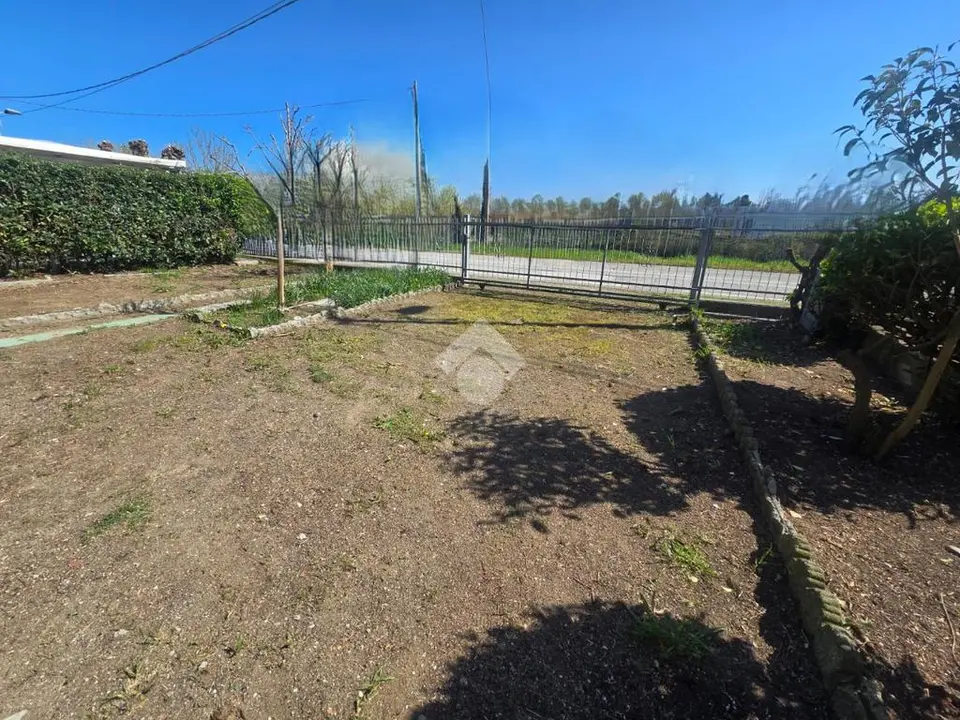 Porzione di bifamiliare in vendita a Rimini