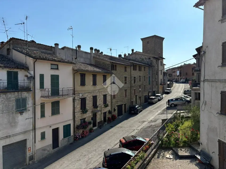 Quadrilocale in vendita a Scheggia E Pascelupo