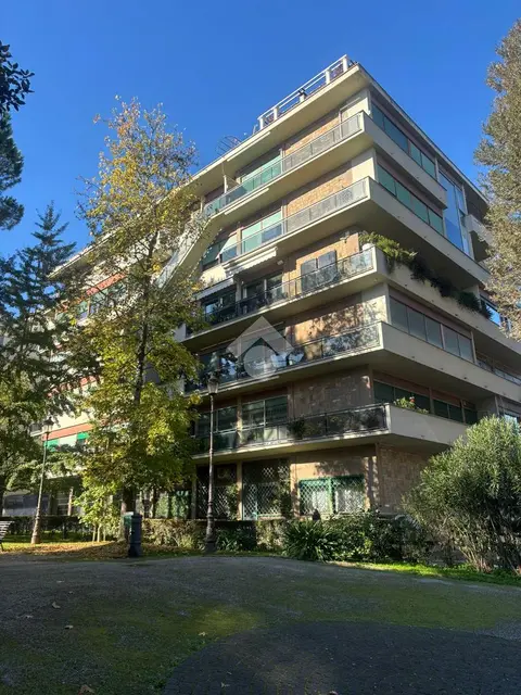 Quadrilocale in affitto a Roma