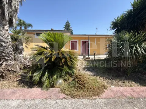 Casa Indipendente in Via Pontoni , Angri (SA)