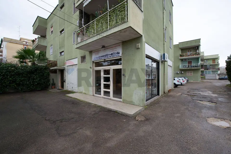 Locale Commerciale in Vendita a Modugno