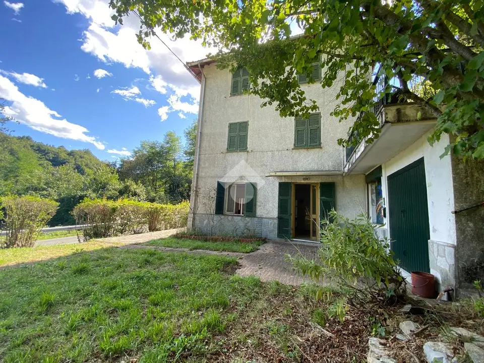 Casa semindipendente in vendita a Torriglia