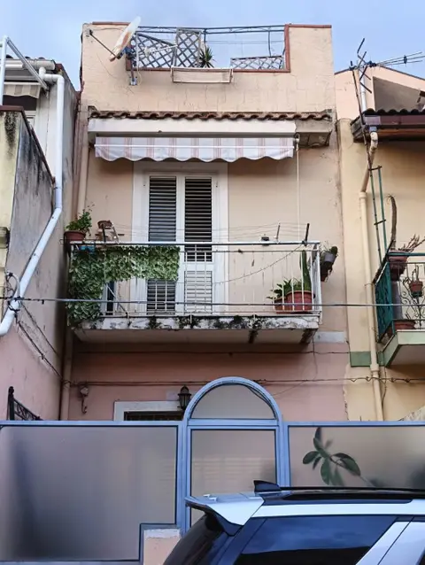 Casa Indipendente in Via Consolare Valeria 134, Messina (ME)