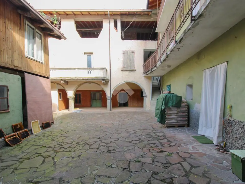 Casa di corte in vendita a Sabbio Chiese