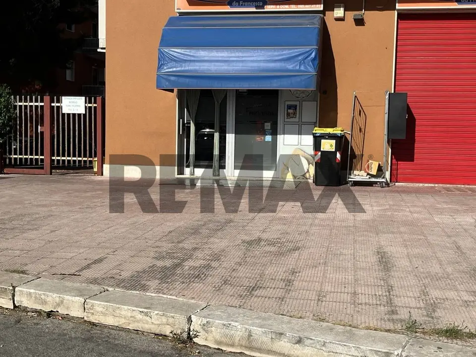 Locale Commerciale in Vendita a Valenzano