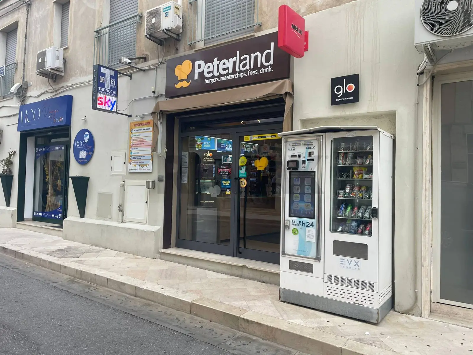 Attività  Commerciale in Vendita a Corigliano-Rossano