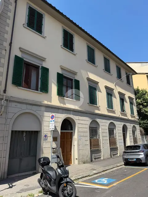 5 locali in vendita a Firenze