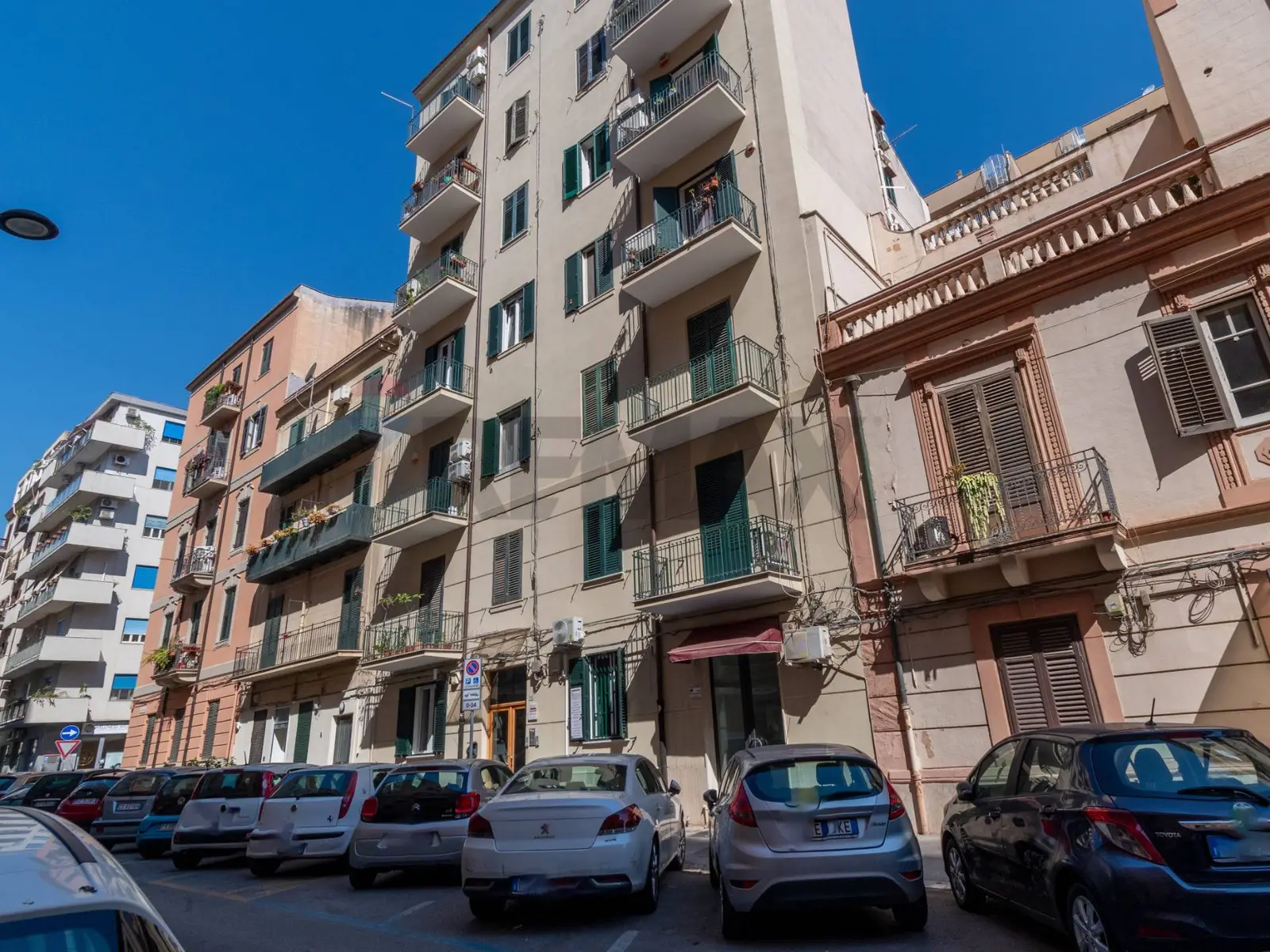 Negozio in Affitto a Palermo