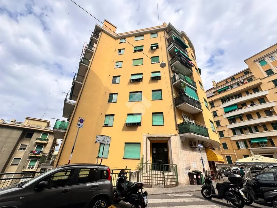 Quadrilocale in vendita a Genova