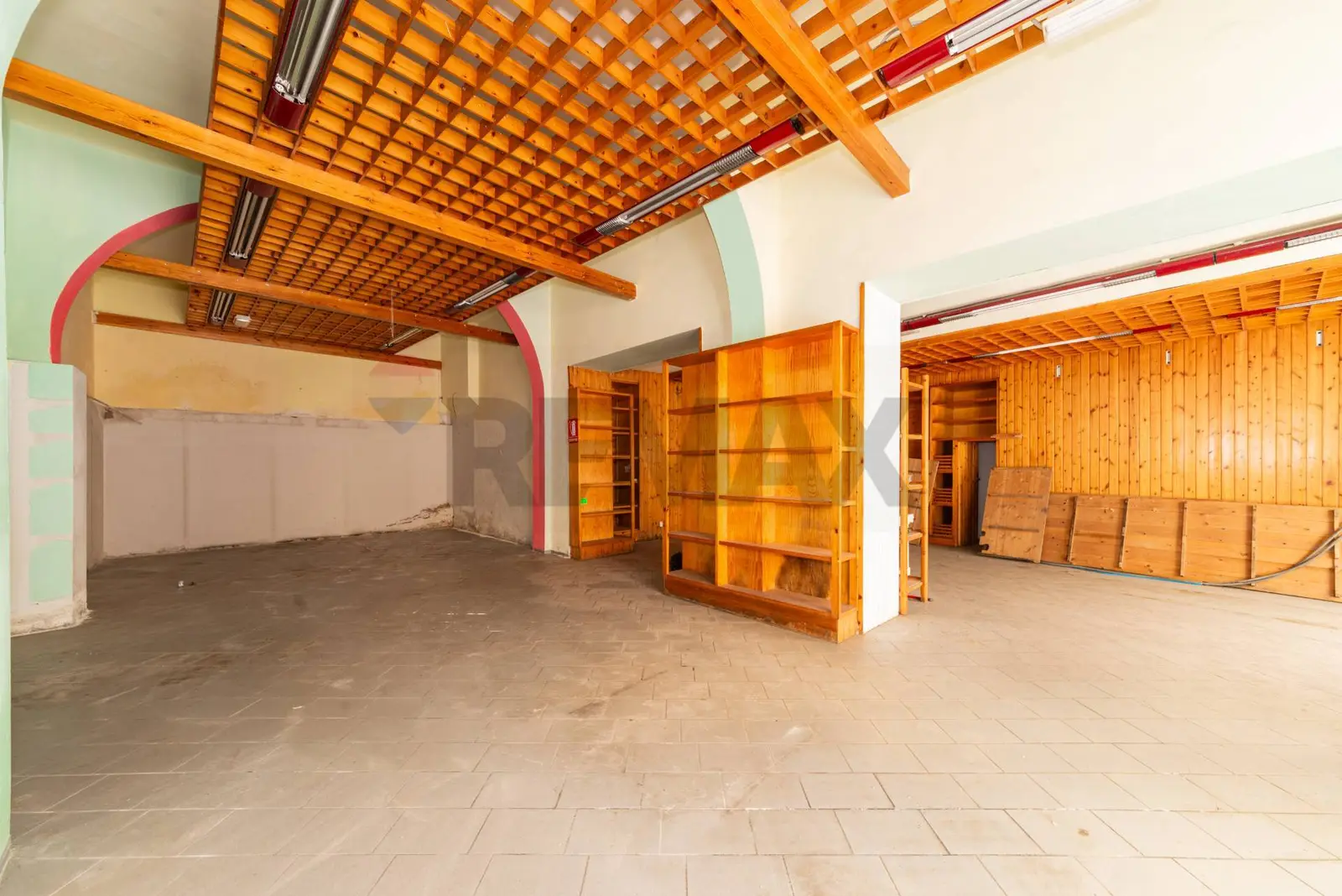 Negozio in Vendita a Montevarchi