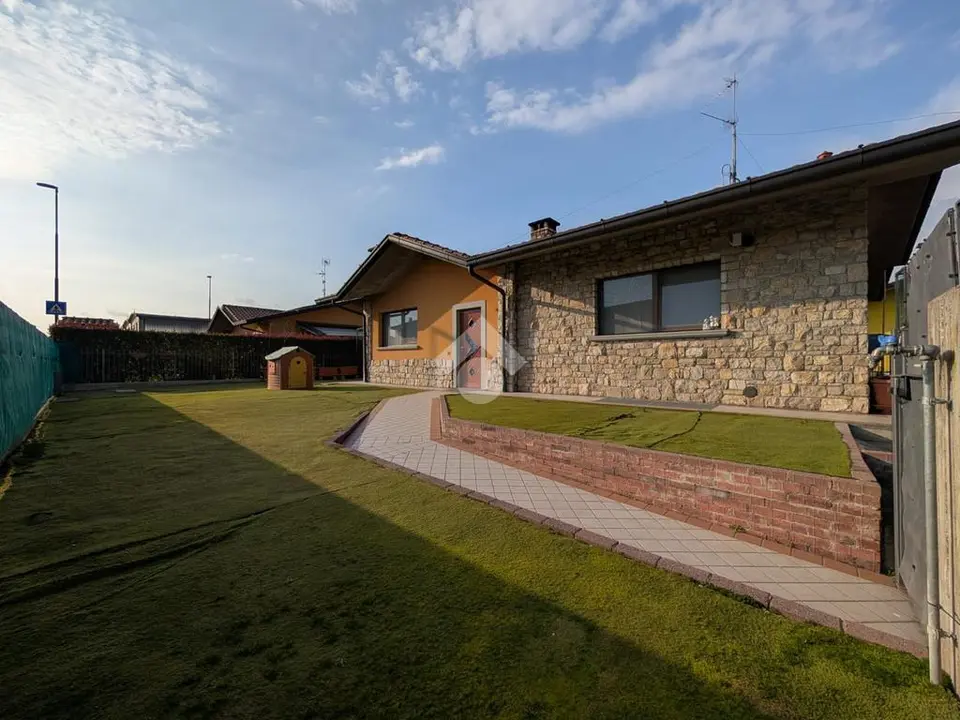 Villa singola in vendita a Cavernago