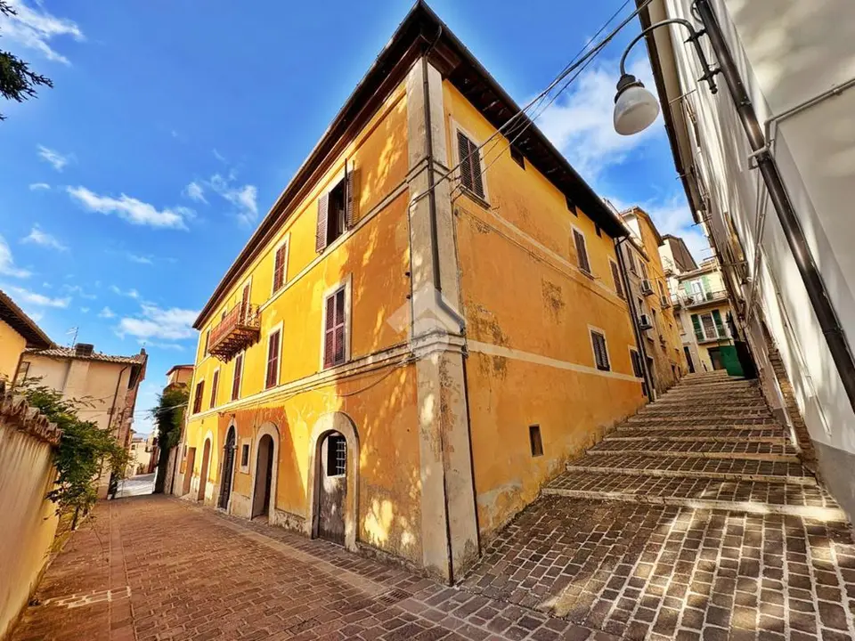 6 locali in vendita a Sigillo