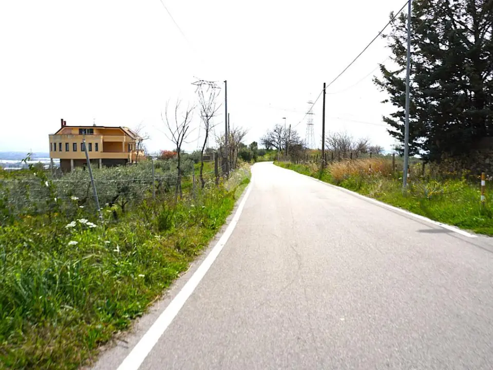 Grundstück zum Kauf in Montecorvino Pugliano