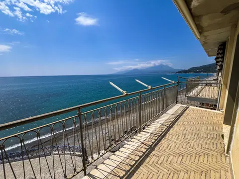 Appartamento in Via Carlo Pisacane, Villammare (SA)
